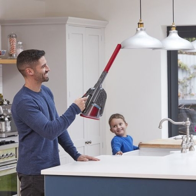 Акумулаторна прахосмукачка за сухо почистване Black & Decker BHHV315B, 18 W, 12 V, 1.5 Ah, 1637 л/мин