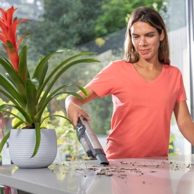 Акумулаторна прахосмукачка за сухо почистване Black & Decker DVC320BRG, 12 V, 2 Ah, 0.12 л