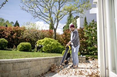 Акумулаторен листосъбирач Karcher BLV 36-240, 36 V, 240 км / ч, 45 л, без батерии и зарядно устройство