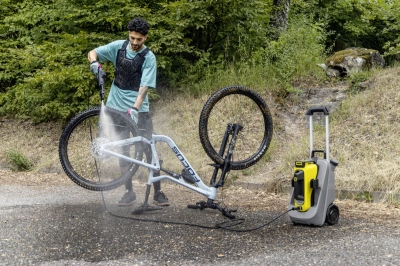 Акумулаторна водоструйка Karcher OC 6-18 Premium, 18 V, 200 л/ч, без батерии и зарядно устройство