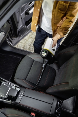 Акумулаторна прахосмукачка Karcher VC 4 Cordless Myhome CAR, 21.6 V, 2.5 Ah, 650 мл
