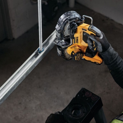 Акумулаторен лентов трион DeWALT DCS377NT, 18 V, без батерии и зарядно устройство