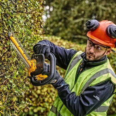 Акумулаторен храсторез DeWALT DCMHT564N, 18 V, 55 см, 25 мм, без батерии и зарядно устройство