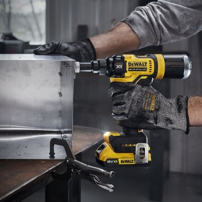 Акумулаторна нитачка за поп-нитове DeWALT DCF403D2GT, 18 V, 1.7 Ah, 10 kN, 2.4-4.8 мм
