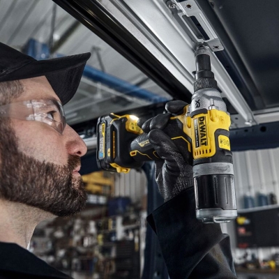 Акумулаторна нитачка за поп-нитове DeWALT DCF414E2GT, 18 V, 2 Ah, 20 kN, 4.8-6.4 мм