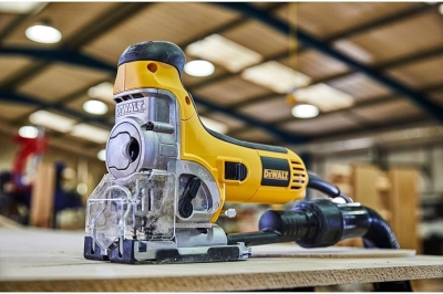 Електрически прободен трион DeWALT DW333KT, 701 W, 800-3100 хода/мин, 26 мм