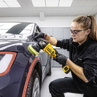 Акумулаторна полирмашина DeWALT DCM848N, 18 V, 125 мм, 2000-5500 об/мин, без батерии и зарядно устройство