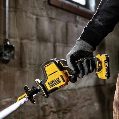 Акумулаторен саблен трион DeWALT DCS312NT, 12 V, 0-2800 хода/мин, без батерии и зарядно устройство