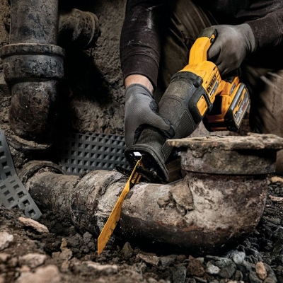 Акумулаторен саблен трион DeWALT DCS389NT, 54 V, 0-3000 хода/мин, 28.6 мм, без батерии и зарядно устройство