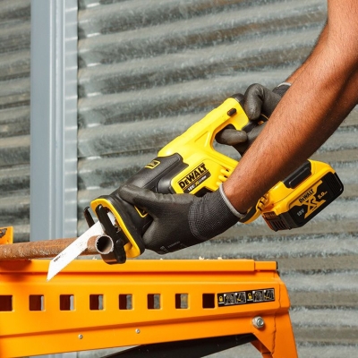 Акумулаторен саблен трион DeWALT DCS367P2, 18 V, 5 Ah, 0-2900 хода/мин, 28.6 мм