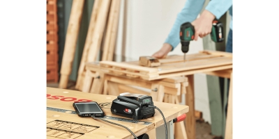 USB зарядно Bosch UniversalUSB 18V-45, 18 V, USB-C, USB-A, без батерия (1600A02WS1)