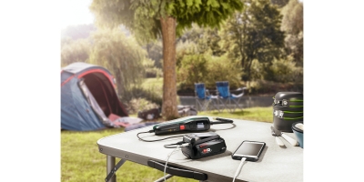USB зарядно Bosch UniversalUSB 18V-45, 18 V, USB-C, USB-A, без батерия (1600A02WS1)