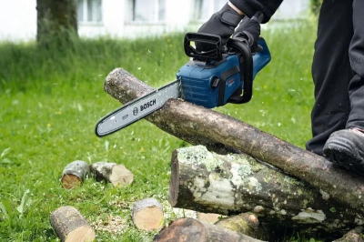 Акумулаторен верижен трион Bosch Professional GKE 18V-40, 18 V, 360 мм, 3/8", без батерии и зарядно устройство (06008D3000)