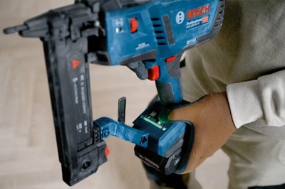 Акумулаторен такер Bosch Professional GTH 18V-38 м, 18 V, 5.8 мм, 10-38 мм, без батерии и зарядно устройство (0601482500)