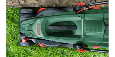 Електрическа косачка Bosch UniversalRotak 37-555, 1400 W, 37 см, 40 л (06008A6501)