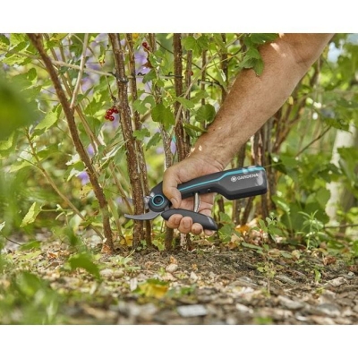 Акумулаторна лозарска ножица Gardena AssistCut, 3.6 V, 25 мм (12222-20)