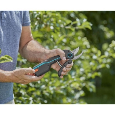 Акумулаторна лозарска ножица Gardena AssistCut, 3.6 V, 25 мм (12222-20)