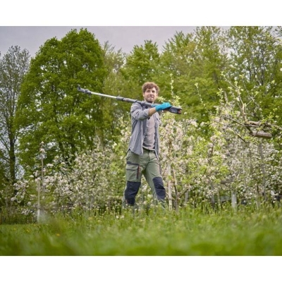 Акумулаторна телескопична ножица за клони Gardena HighCut 360/18V P4A Set, 18 V, 2 Ah, 28 мм (14776-20)