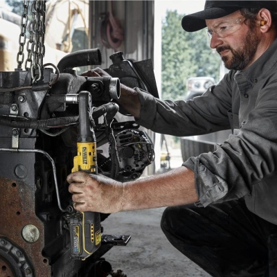 Акумулаторна тресчотка DeWALT DCF510N, 18 V, 102 Nm, квадрат, 3/8" и 1/2", без батерии и зарядно устройство