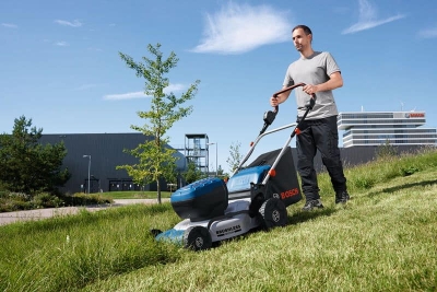 Акумулаторна косачка за трева Bosch Professional GRA 18V2-46, 2x18 V, 46 см, без батерии и зарядно устройство (06008C8000)