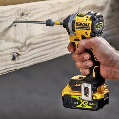 Комплект акумулаторни инструменти DeWALT DCK2050E2T, DCD805, DCF850, 18 V, 1.7 Ah