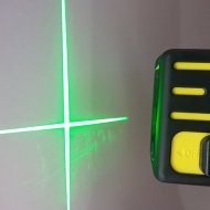 Лазерен нивелир със зелен лъч и кръстосани линии CIMEX CUBE GREEN, до 15м